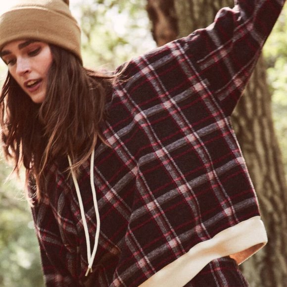 THE GREAT. Tops - The Great. Teammate Hoodie Black Red Cedarhouse Plaid Size Large